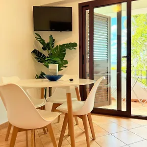  Apartment Dommos - Marinaway